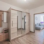 公寓 Velke Na Velkem Namesti S Vybavenou Kuchyni Hradec Králové