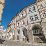 Velke Na Velkem Namesti S Vybavenou Kuchyni *