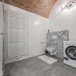 Velke Na Velkem Namesti S Vybavenou Kuchyni 公寓 *