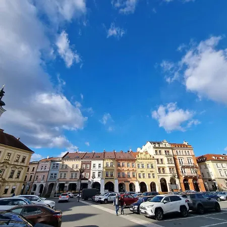 Apartment Velke Na Velkem Namesti S Vybavenou Kuchyni *