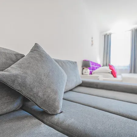 Apartment Velke Na Velkem Namesti S Vybavenou Kuchyni