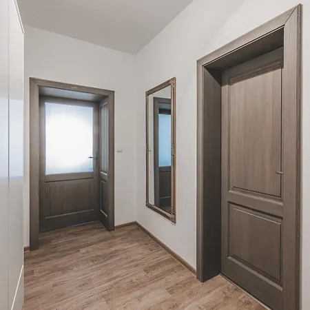 Apartment Velke Na Velkem Namesti S Vybavenou Kuchyni *